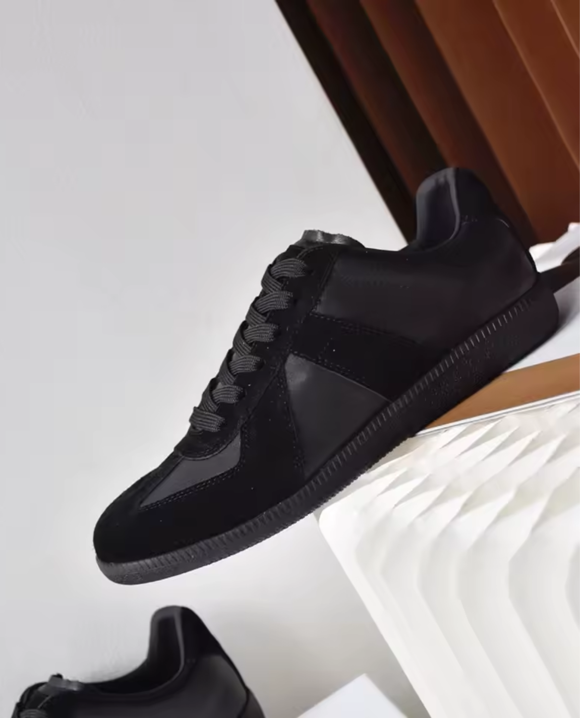 Schuh LUND aus Leder – Schwarz