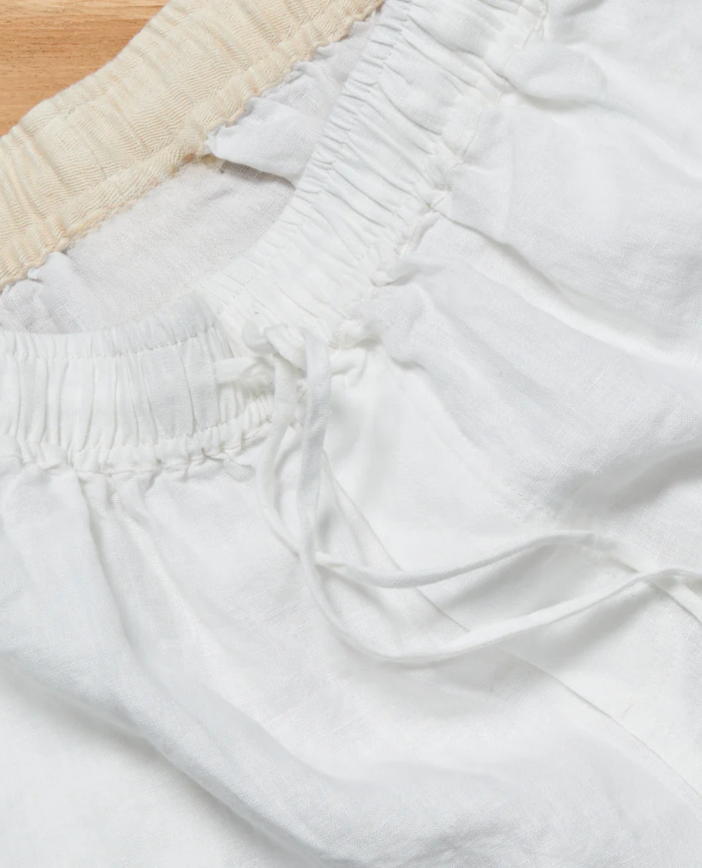 Shorts UINDRE aus Leinen – Weiß