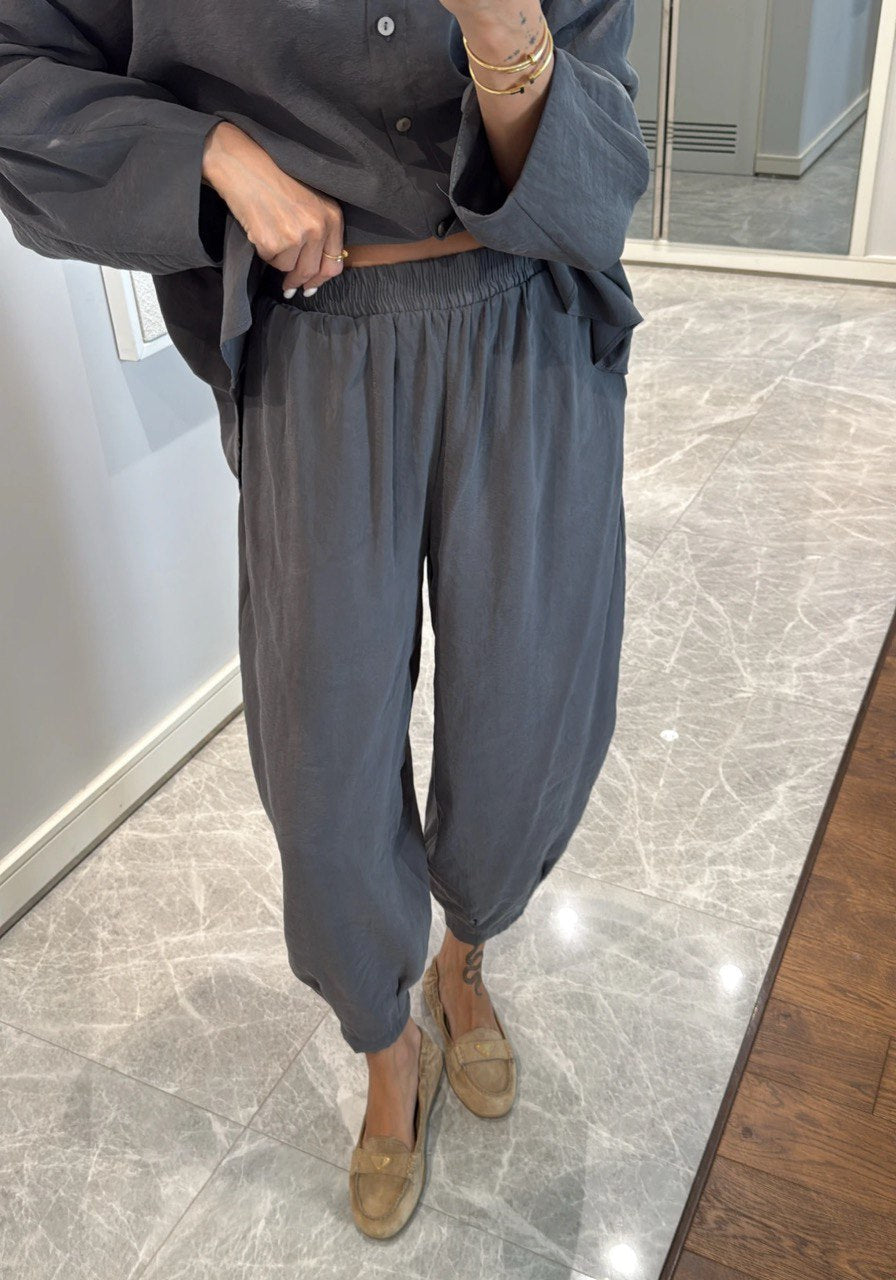 DÅN Bluse aus Stoff - Grau