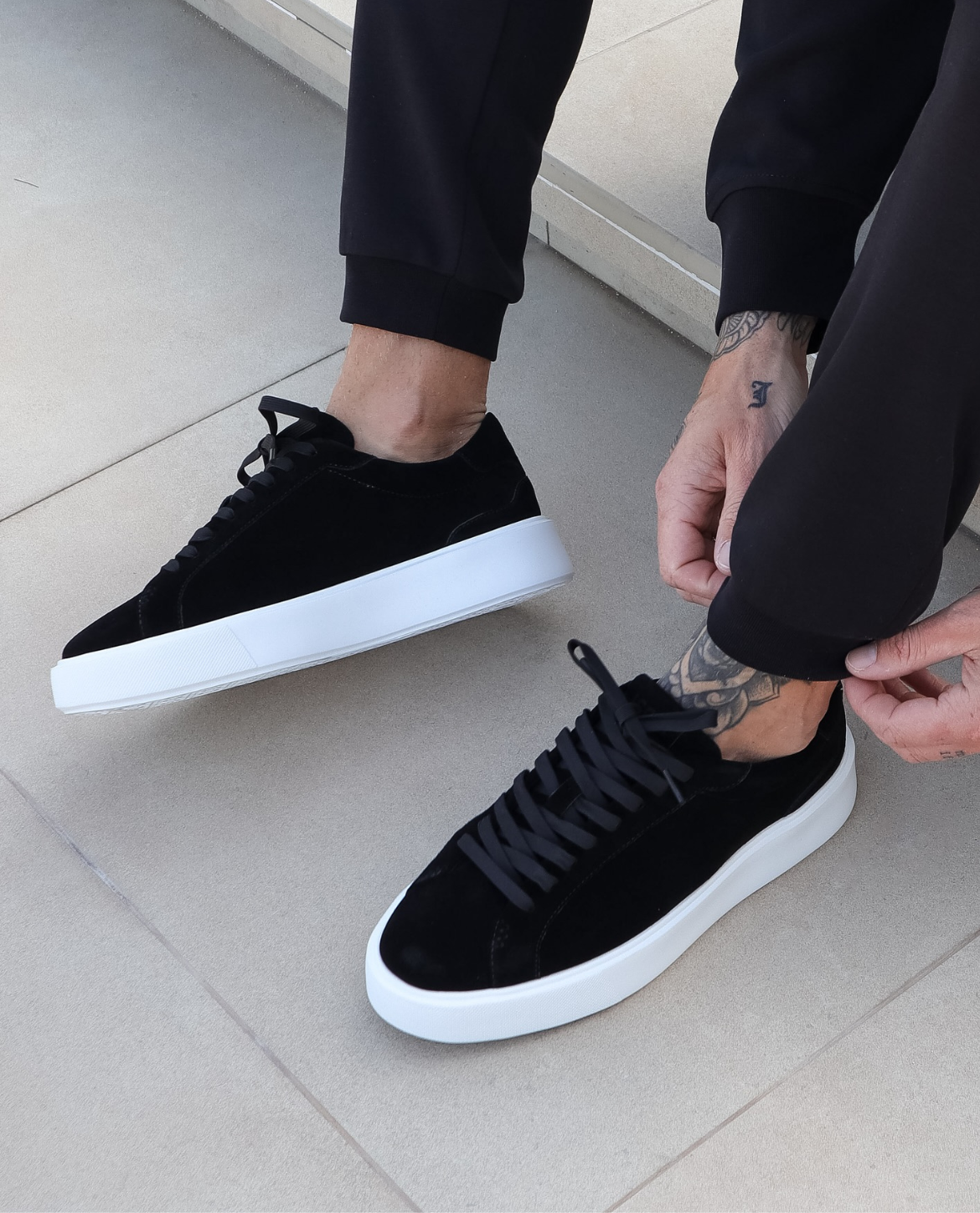 Sneaker NYKOPING aus Wildleder - Grau