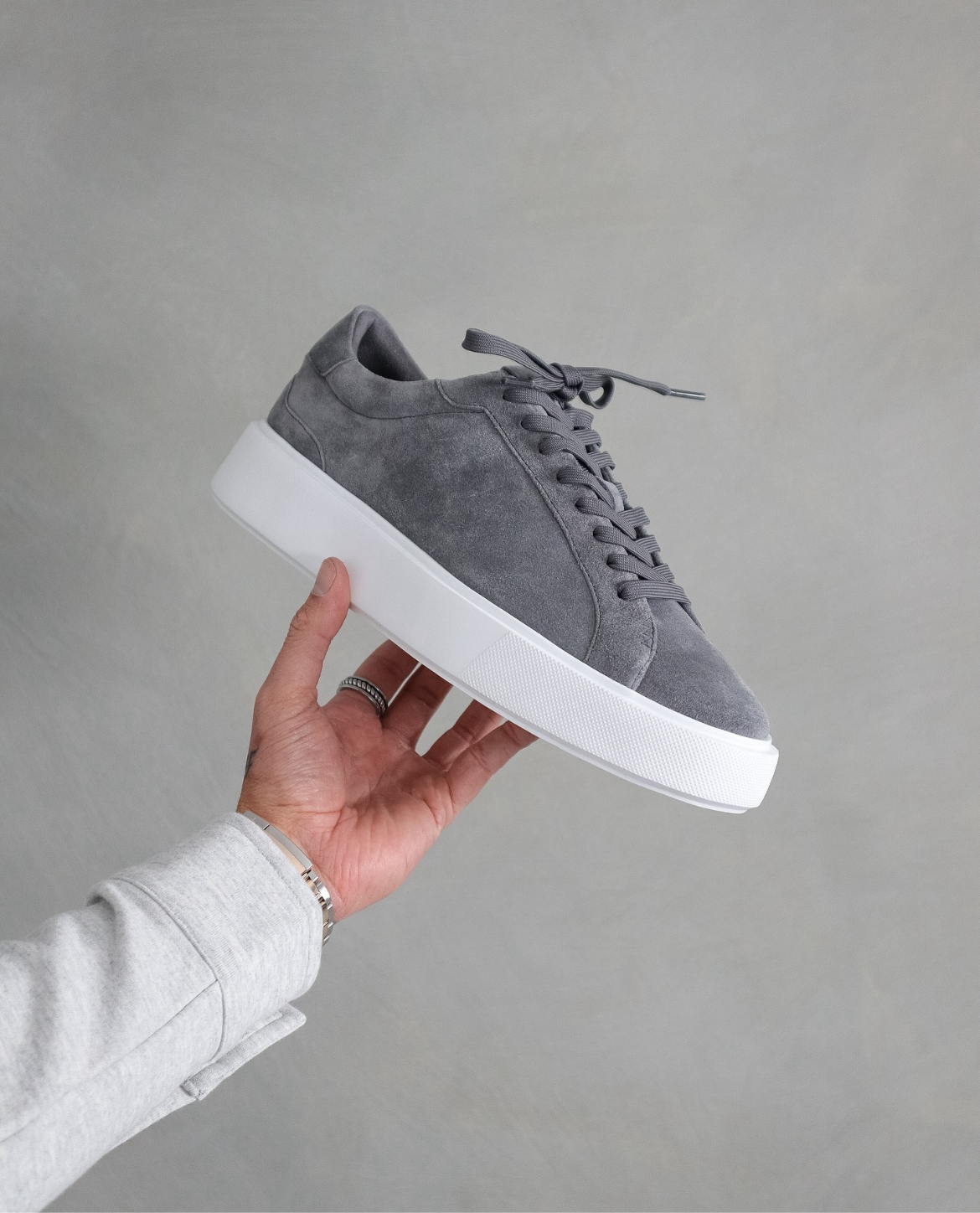 Sneaker NYKOPING aus Wildleder - Grau