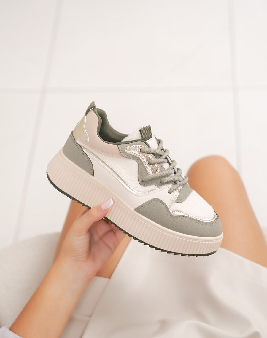 Sneaker LAHTI aus Wildlederimitat